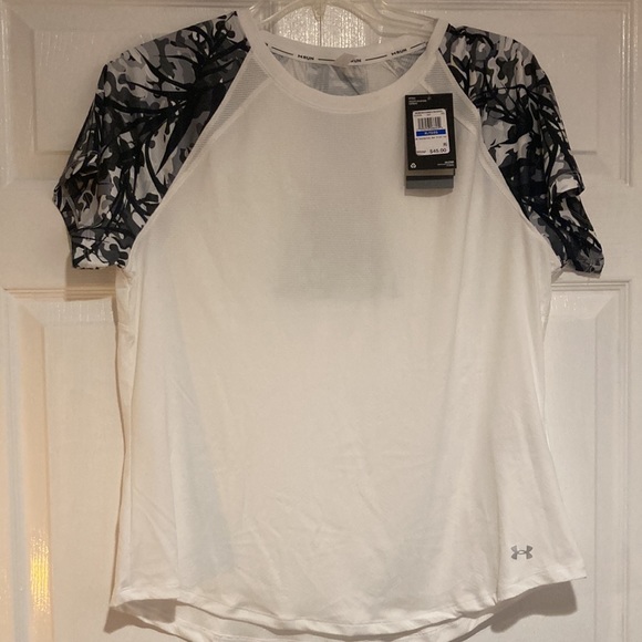 COPY - UA Women's CoolSwitch Run Printed Top - Picture 3 of 12